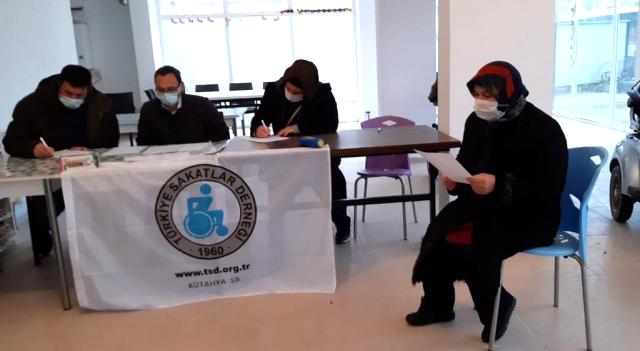 Başkan Yakar: "Kütahya'da 10 bin 810 kişi üzerinde engel var" Başkan Yakar: "Kütahya'da 10 bin 810 kişi üzerinde engel var"
