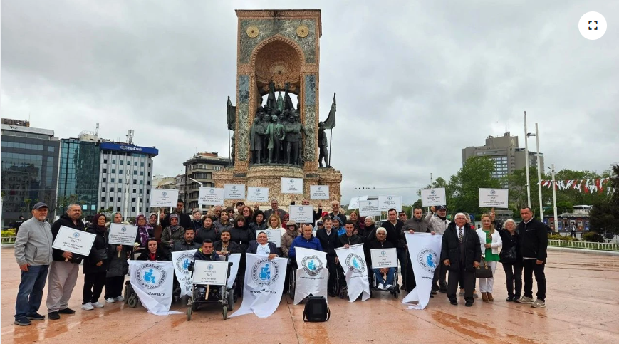 Türkiye Sakatlar Derneği’nden gündem belirleyen açıklama: “Siyaset Engellileri Tümüyle Gözden Çıkardı!”